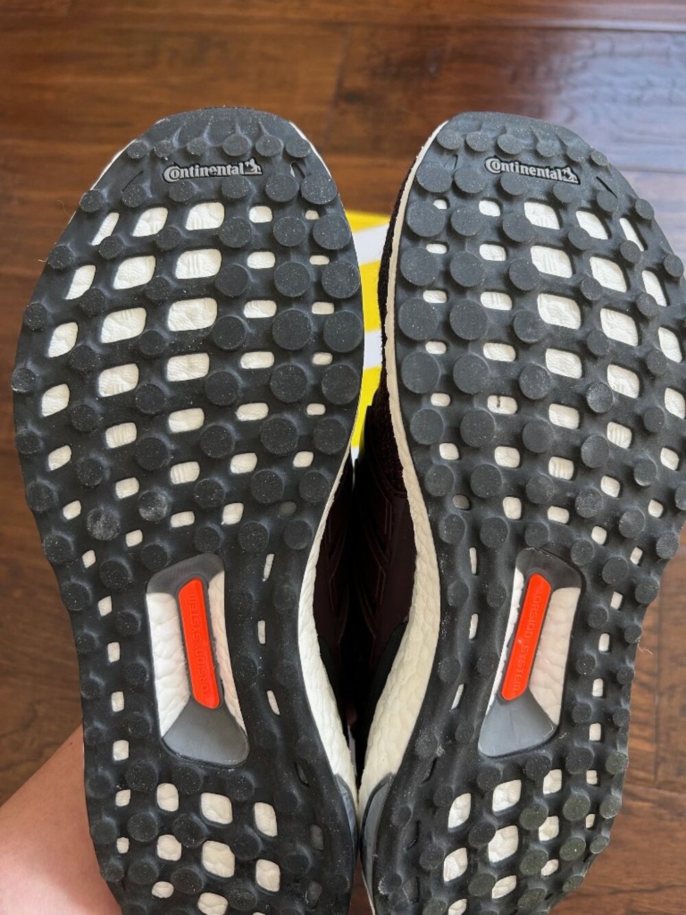 Adidas Ultraboost mens sneakers running shoes size 9 with box like new - Picture 6 of 7